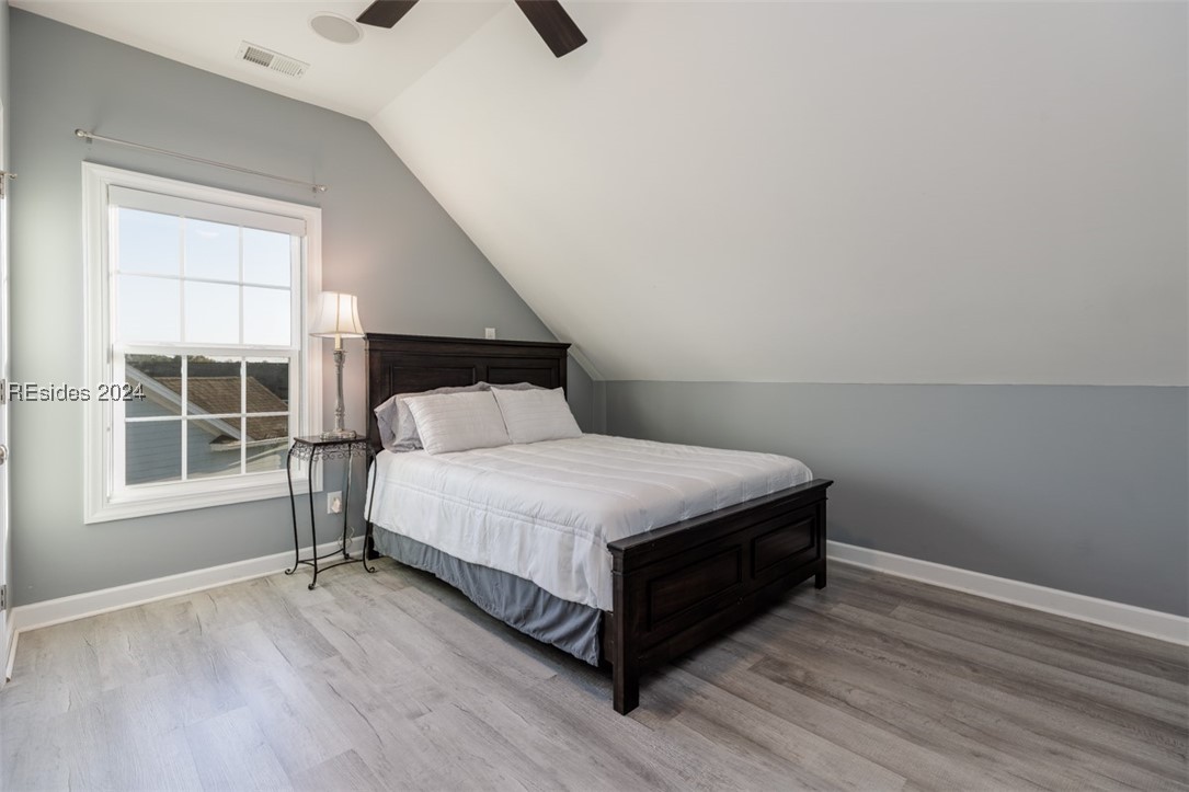 230 Grand Court S