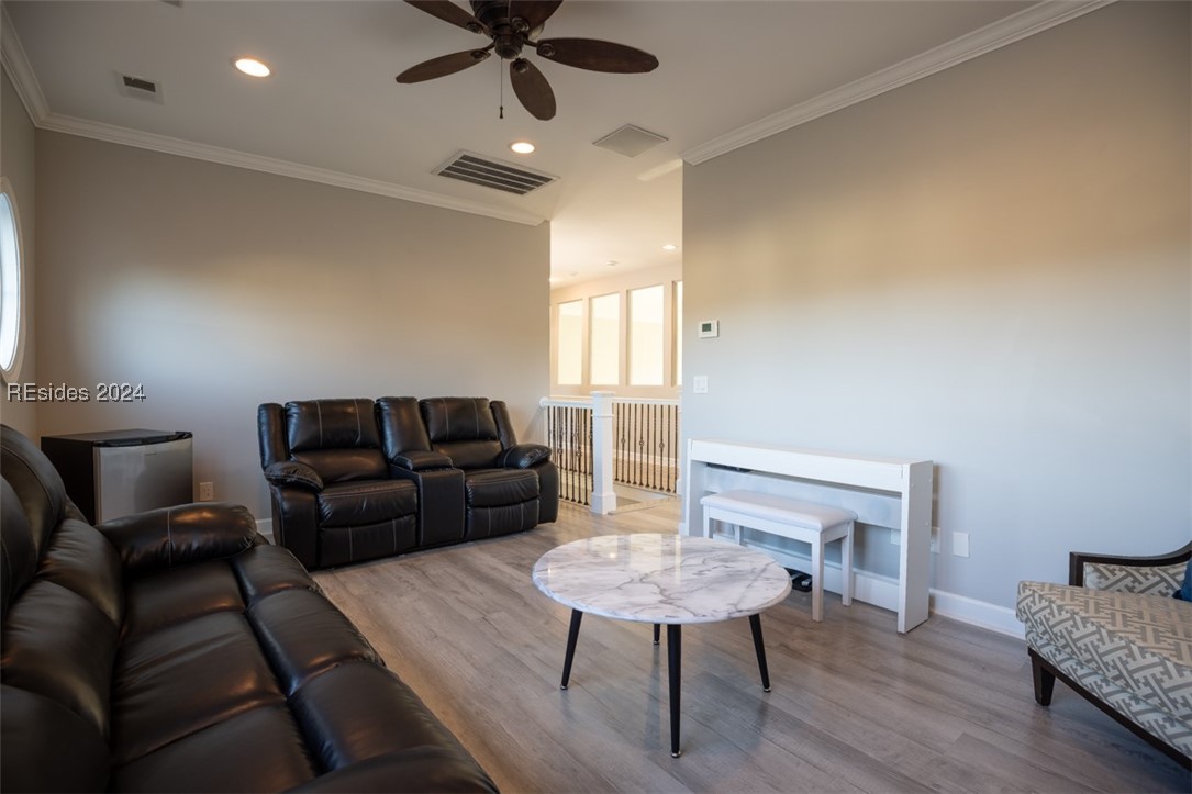 230 Grand Court S