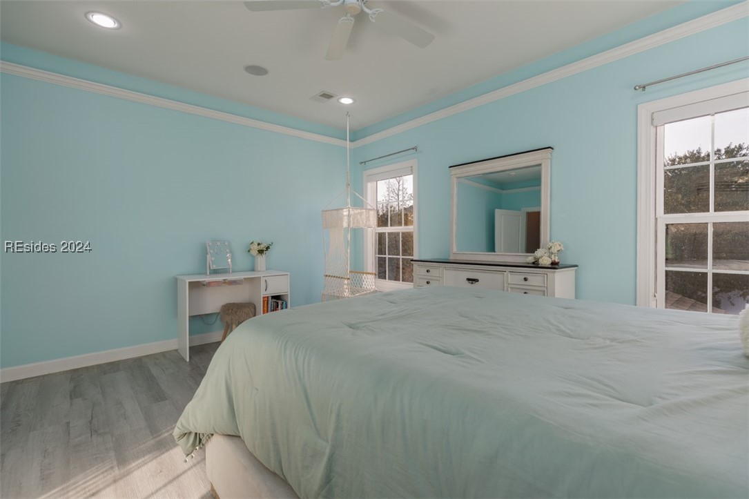 230 Grand Court S