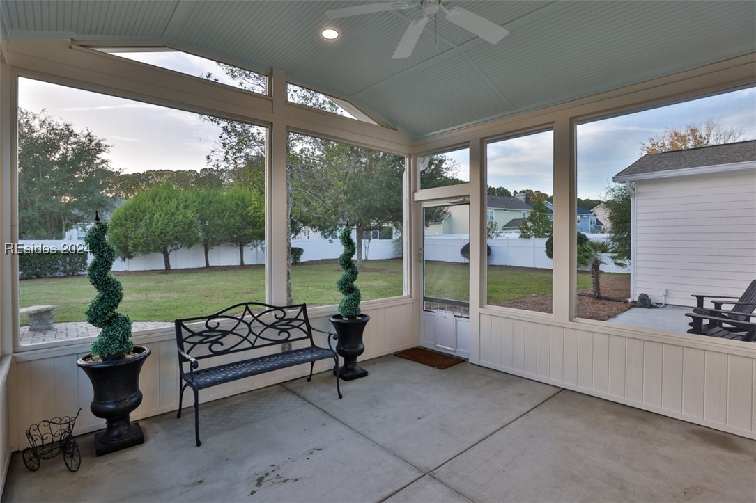 230 Grand Court S