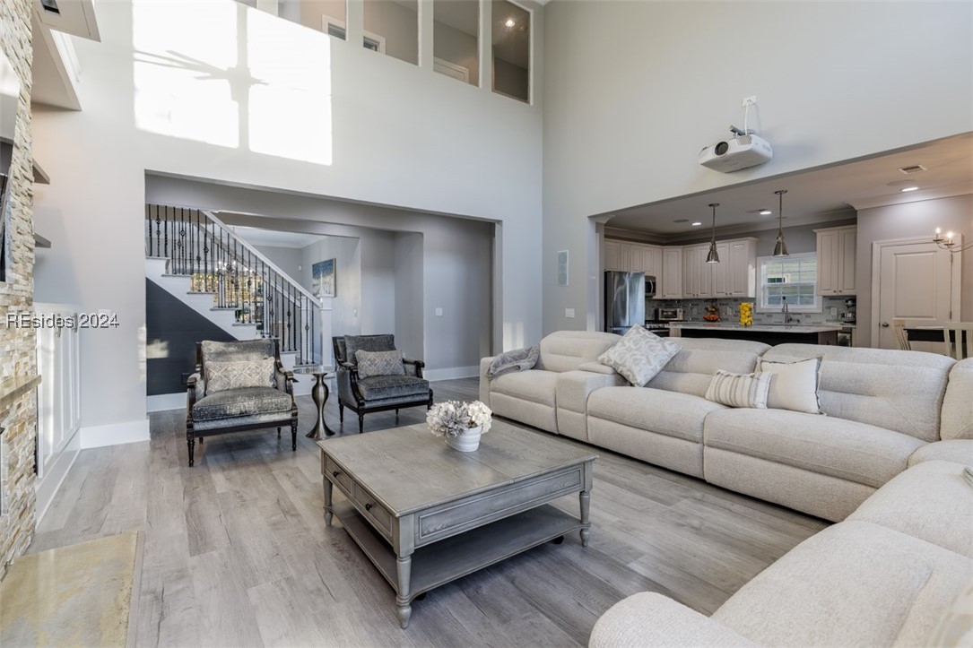 230 Grand Court S