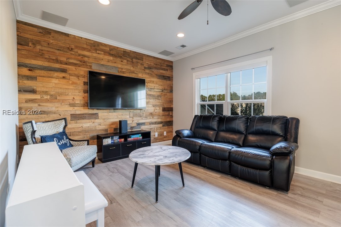 230 Grand Court S