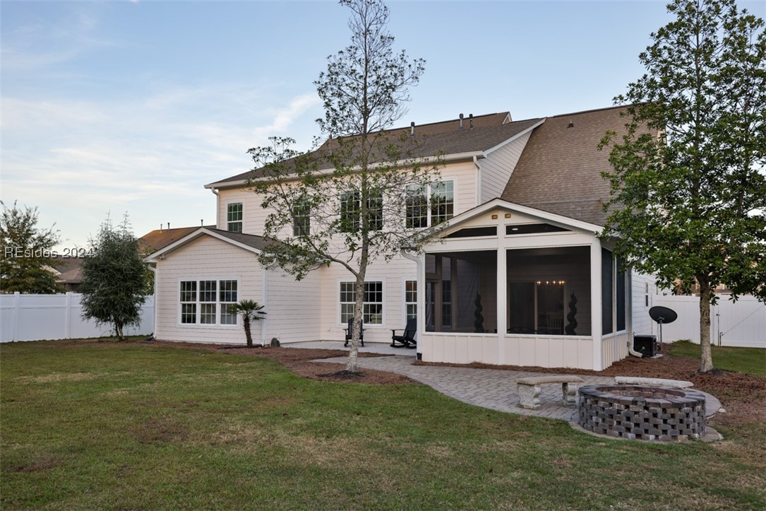 230 Grand Court S