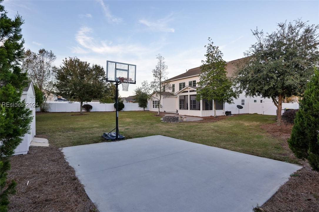 230 Grand Court S