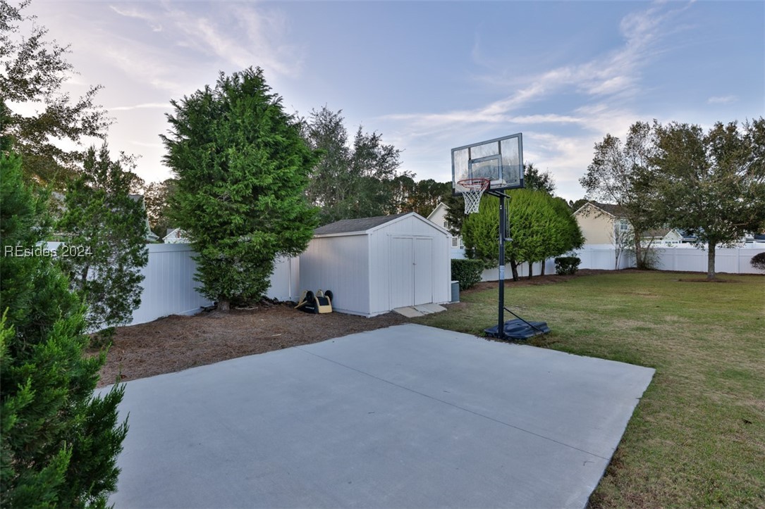 230 Grand Court S