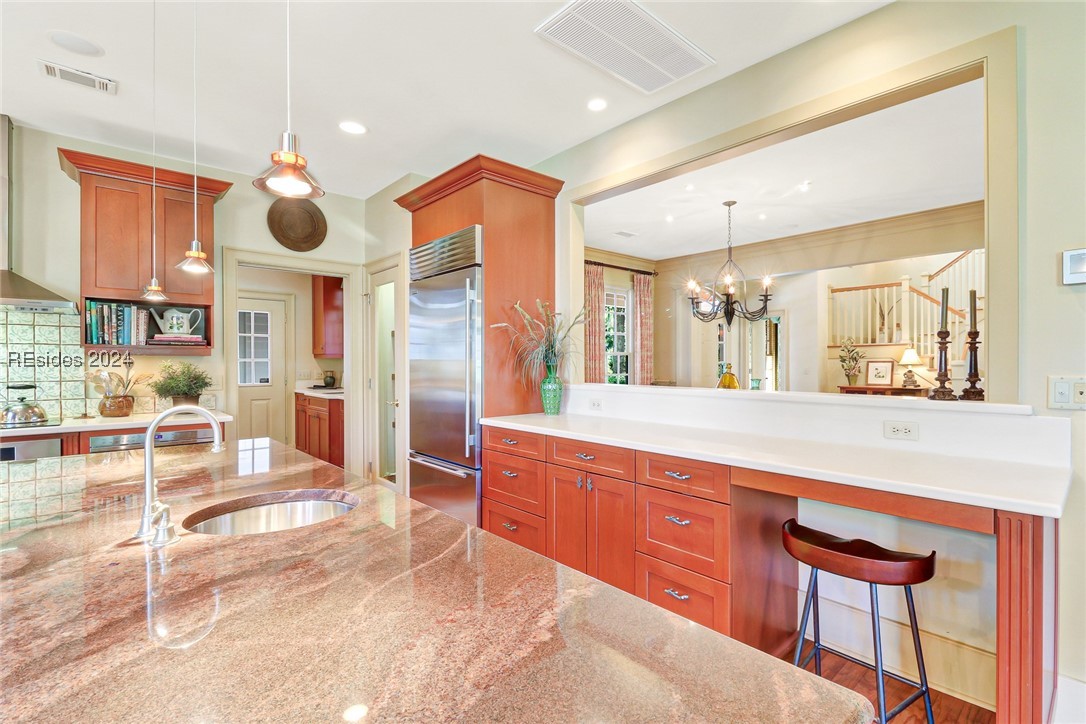 77 Lexington Drive