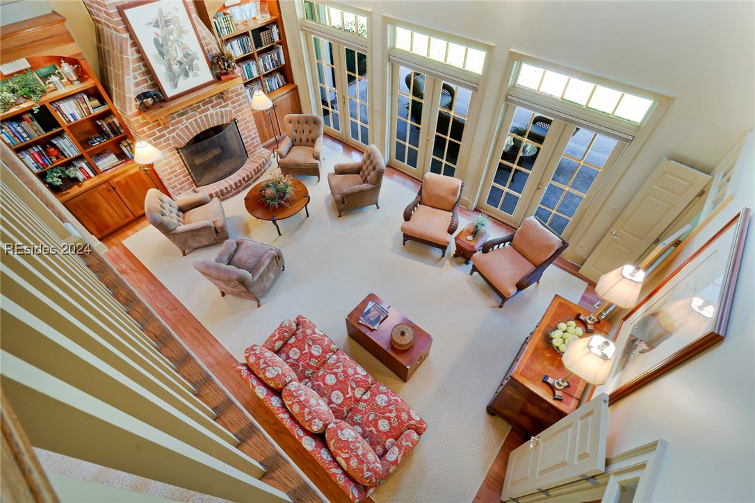 77 Lexington Drive