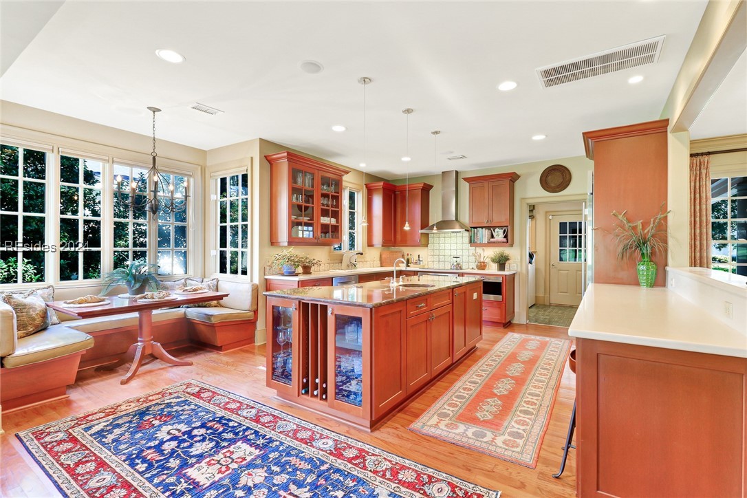 77 Lexington Drive