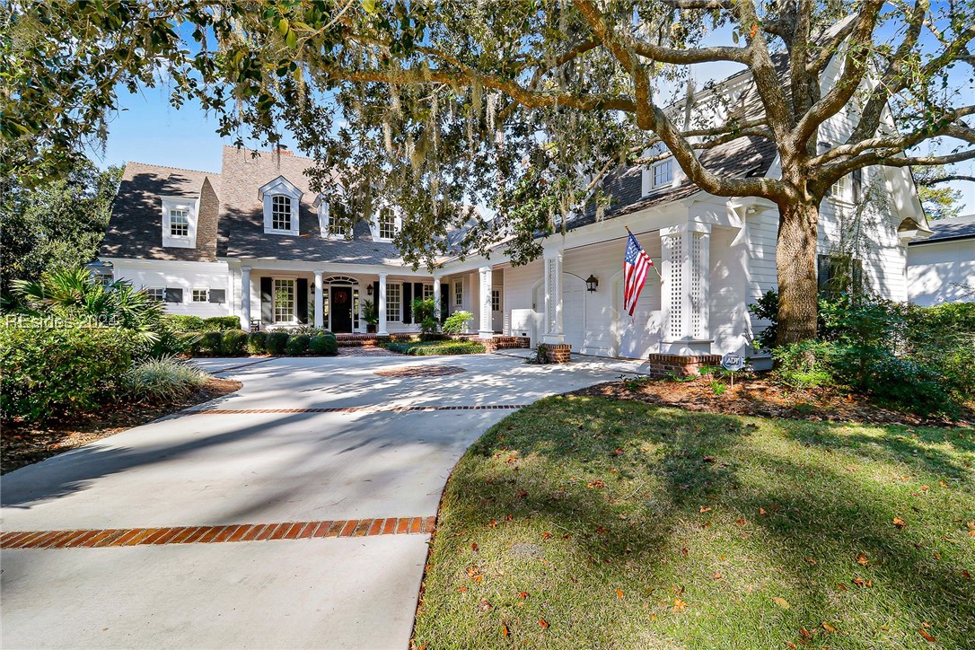 77 Lexington Drive