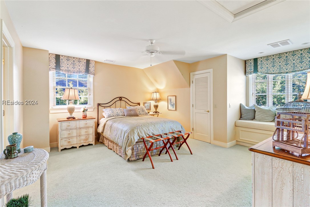 77 Lexington Drive