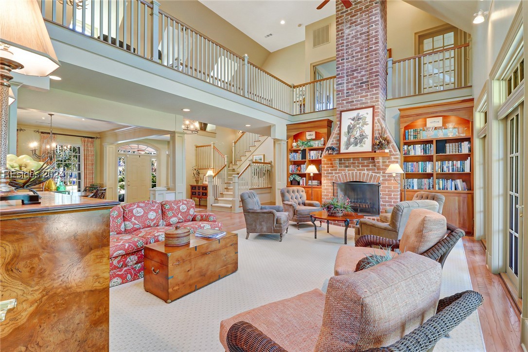 77 Lexington Drive