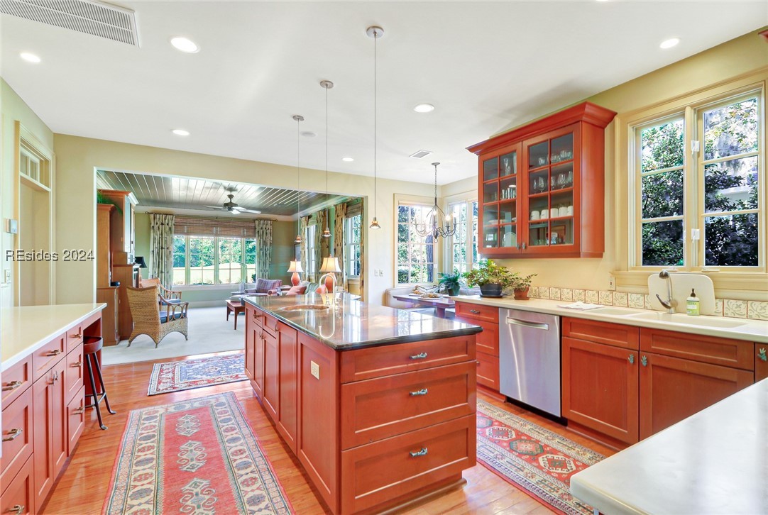 77 Lexington Drive