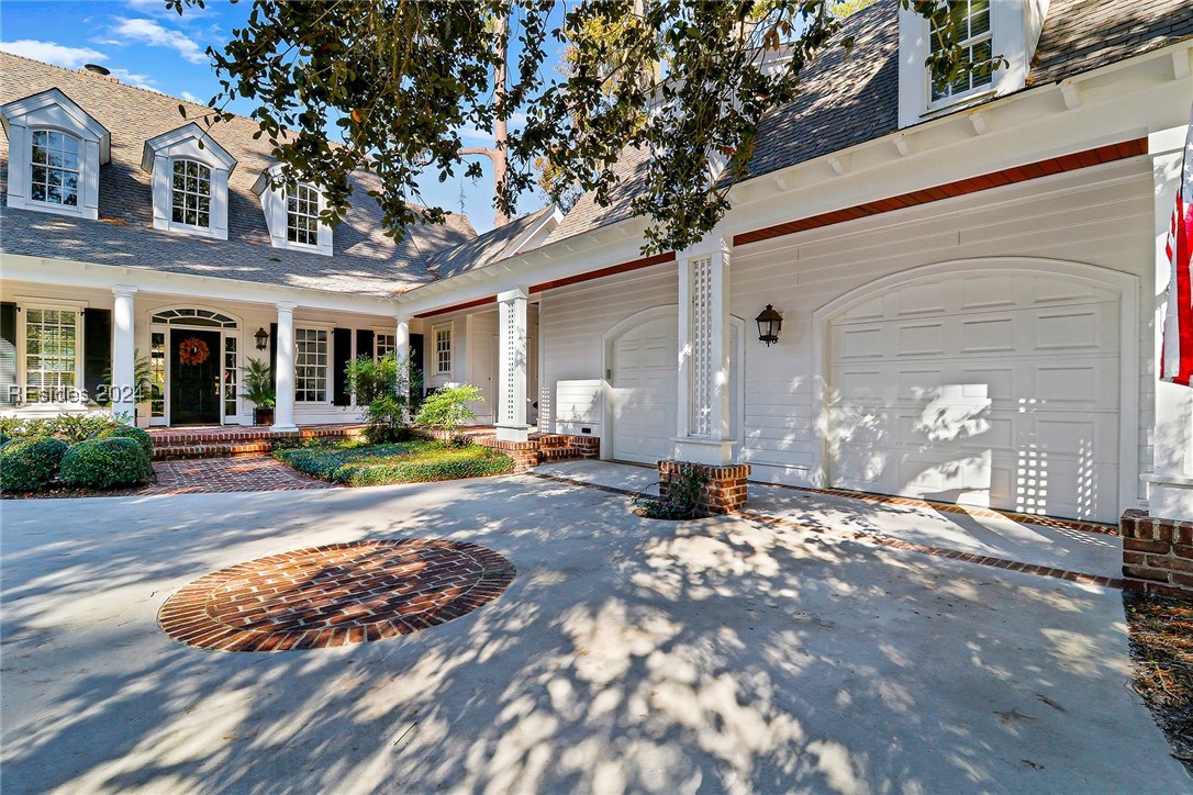 77 Lexington Drive
