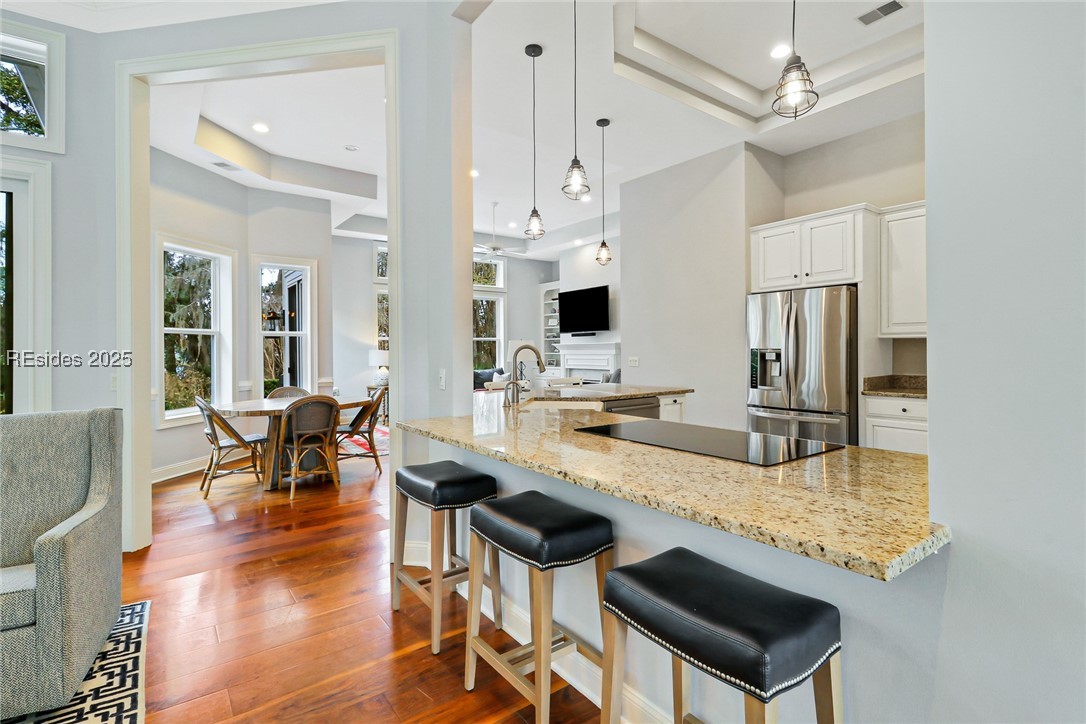 11 W Kershaw Drive