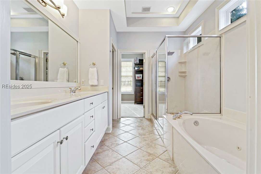 11 W Kershaw Drive