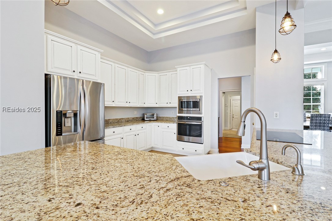 11 W Kershaw Drive