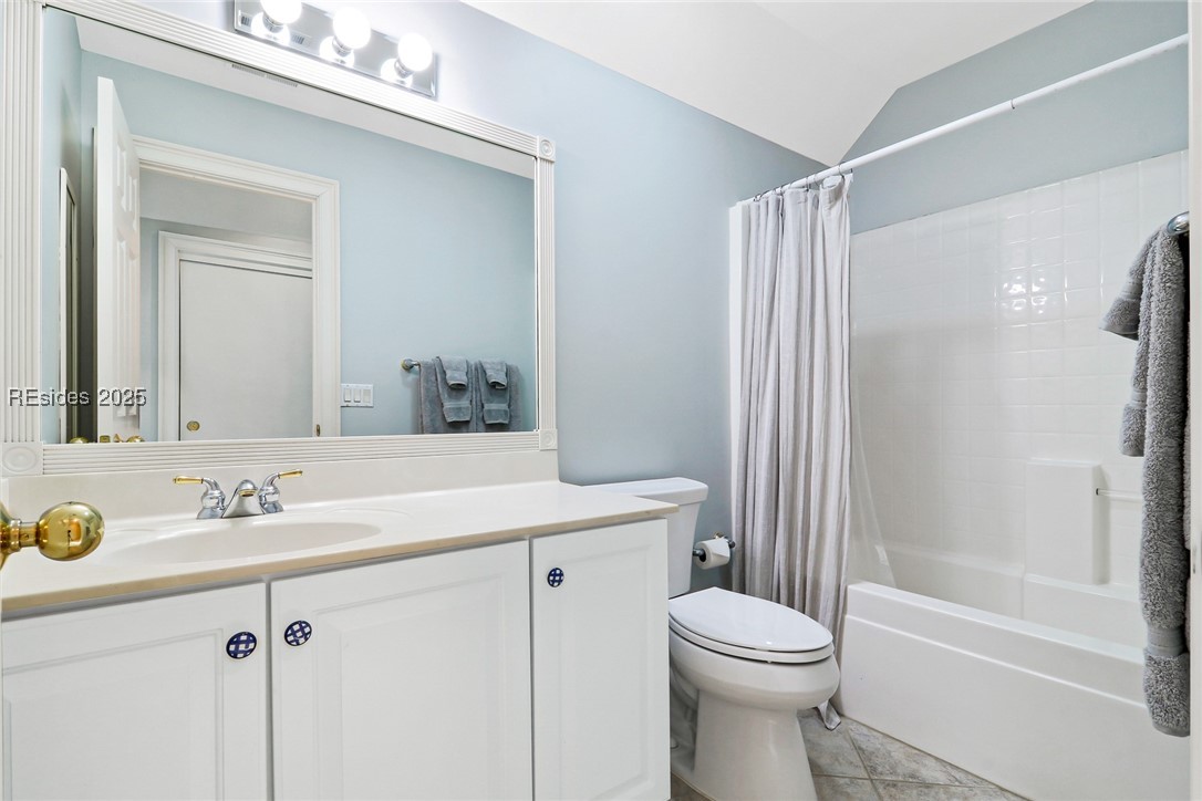 11 W Kershaw Drive