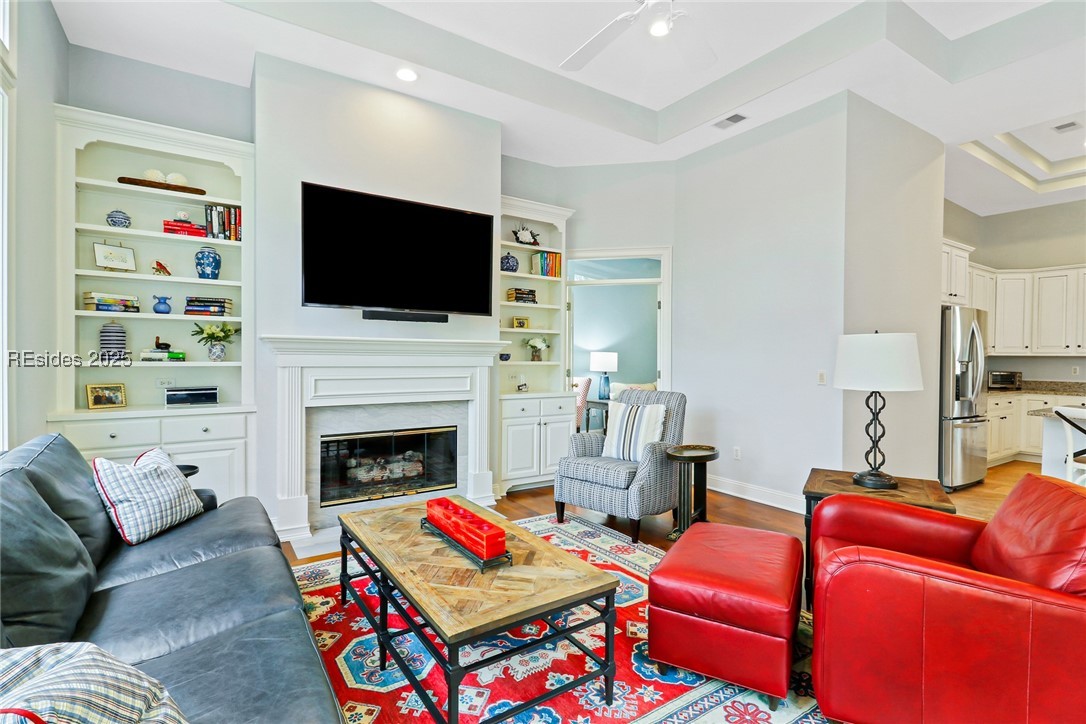 11 W Kershaw Drive