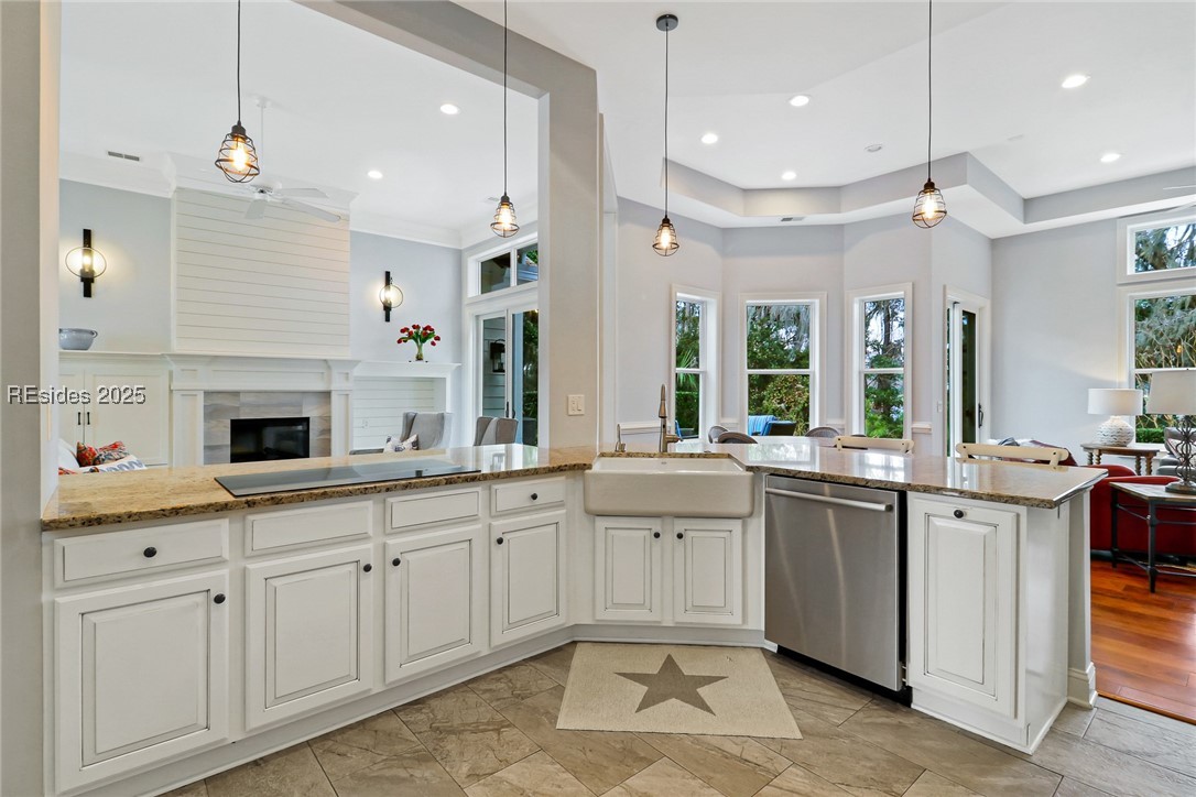 11 W Kershaw Drive