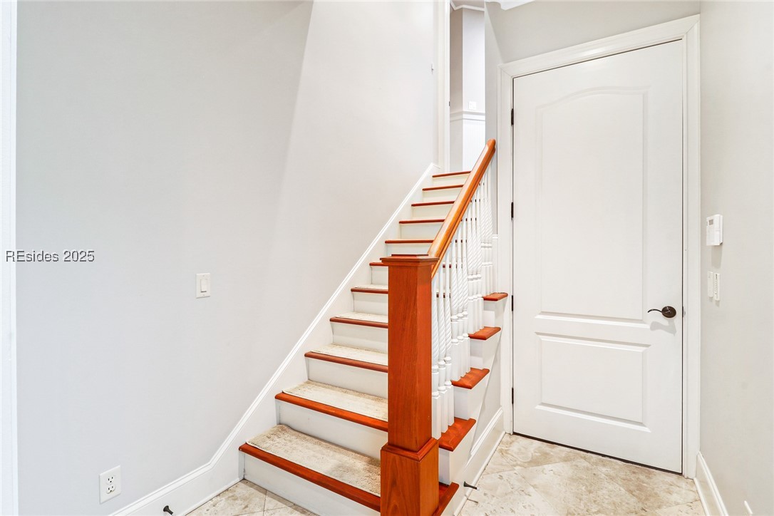 18 Holly Grove Road