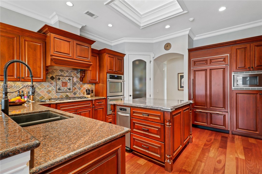 18 Holly Grove Road