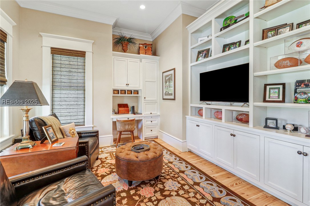 2 Groton Circle