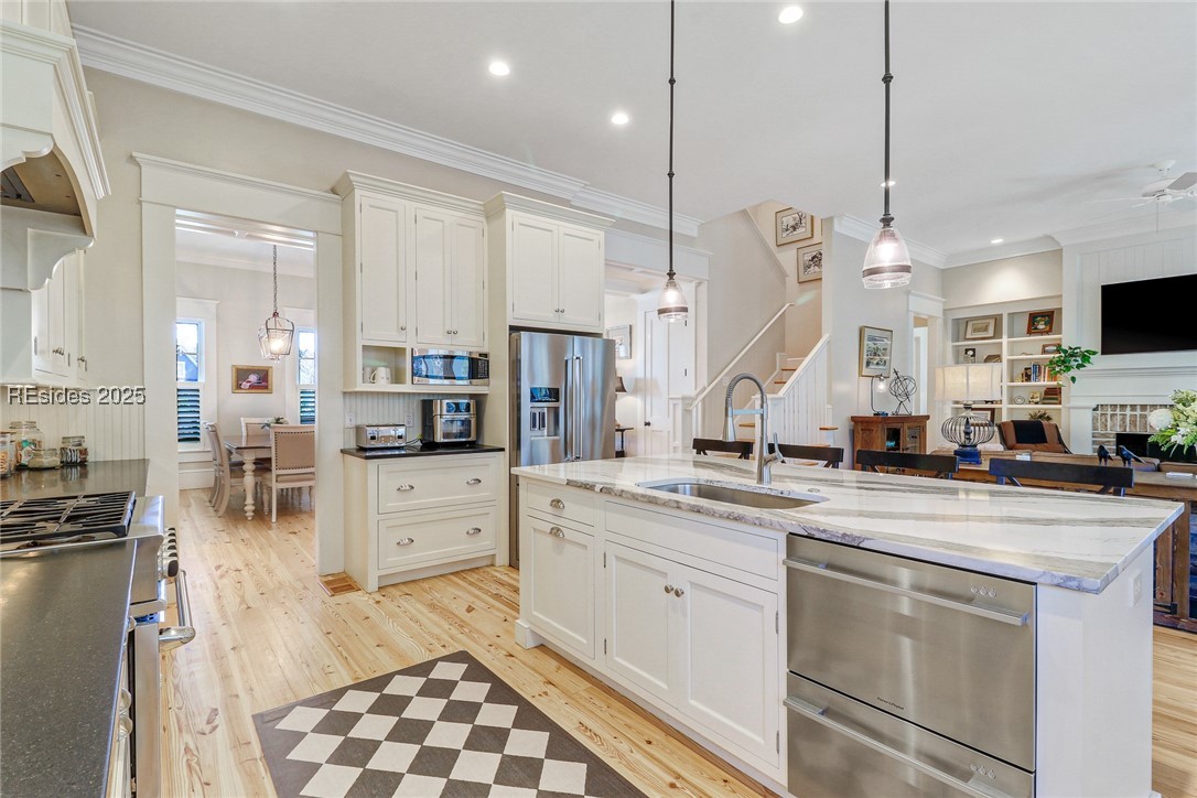 2 Groton Circle