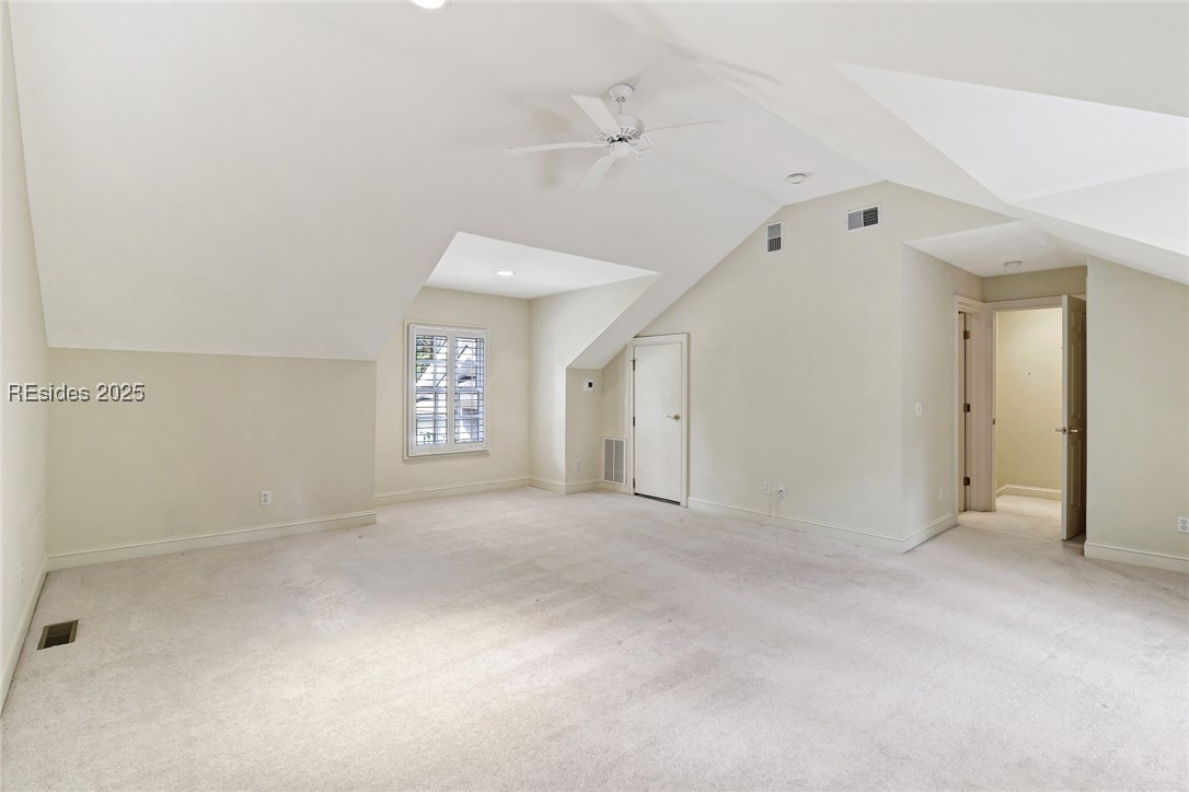 11 E Summerton Court