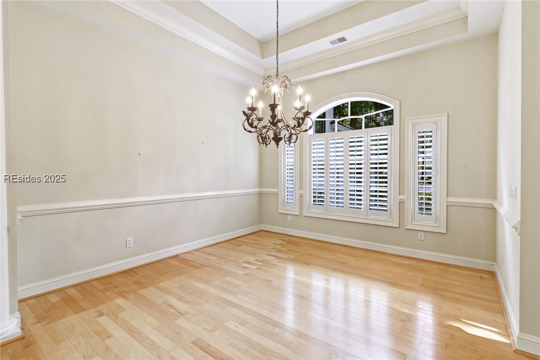 11 E Summerton Court