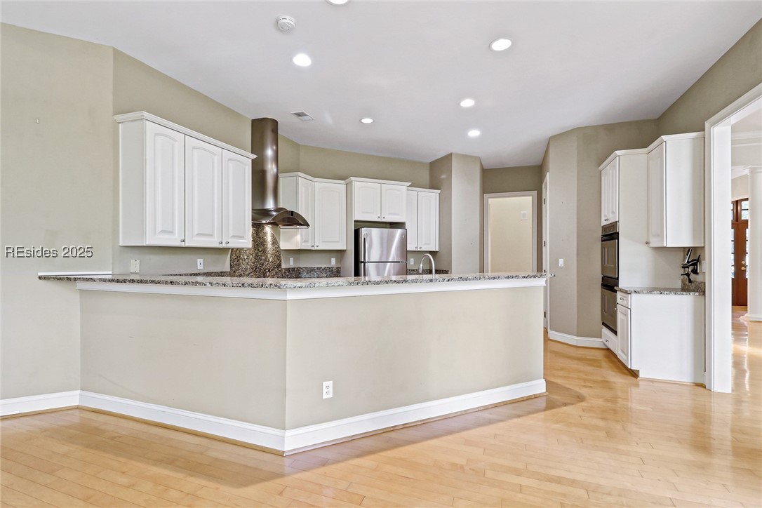 11 E Summerton Court