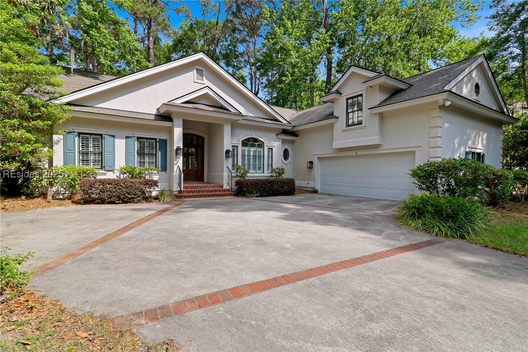 11 E Summerton Court