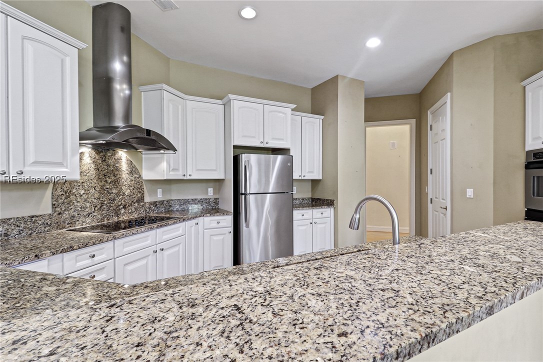 11 E Summerton Court