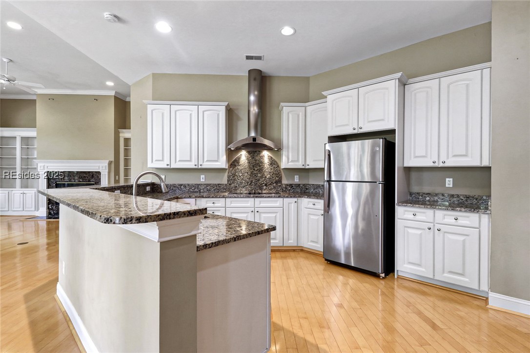 11 E Summerton Court