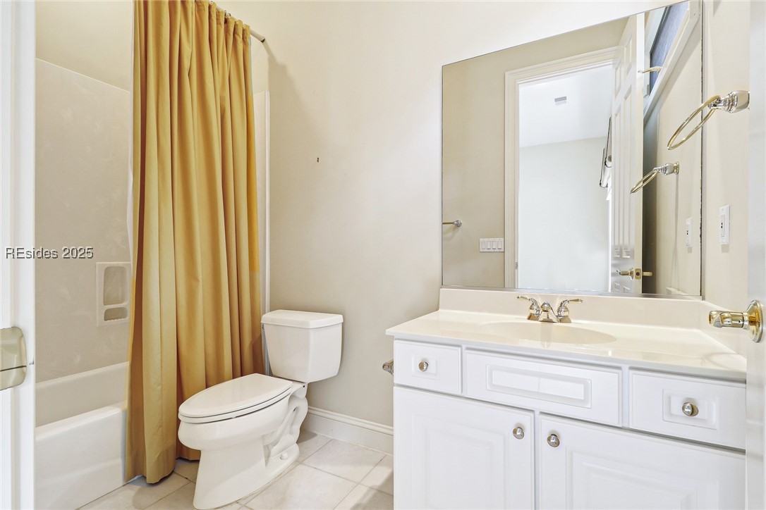 11 E Summerton Court