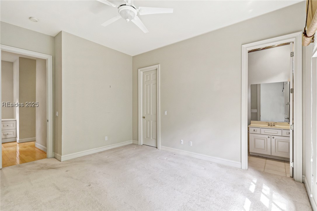 11 E Summerton Court