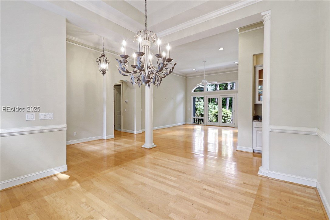 11 E Summerton Court