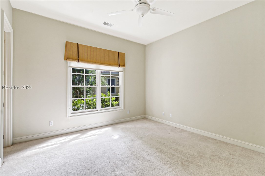 11 E Summerton Court