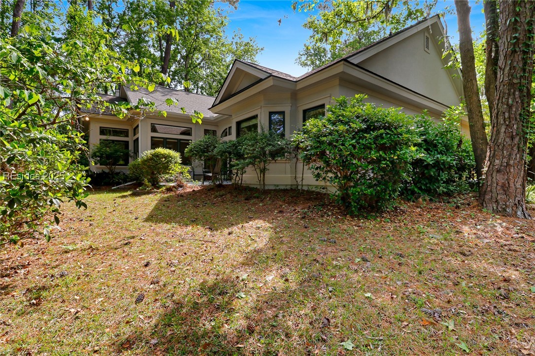 11 E Summerton Court