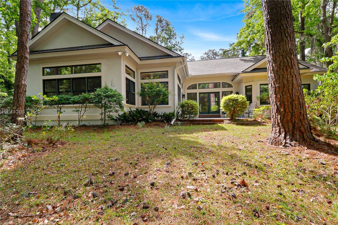 11 E Summerton Court