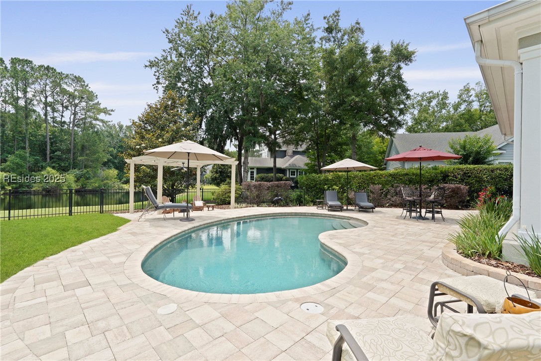 4 Halburton Circle