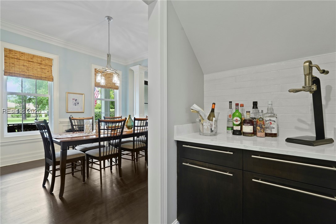 4 Halburton Circle