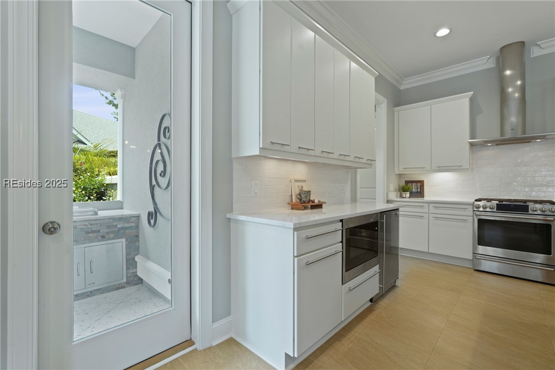 4 Halburton Circle
