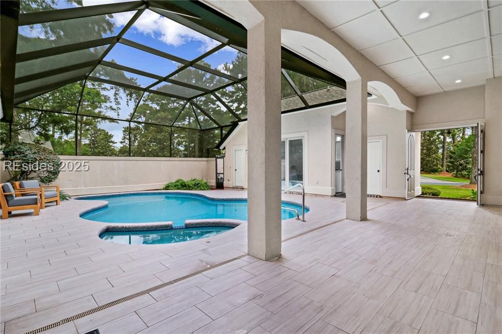 15 Lexington Drive
