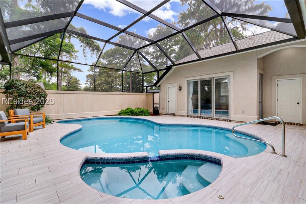 15 Lexington Drive