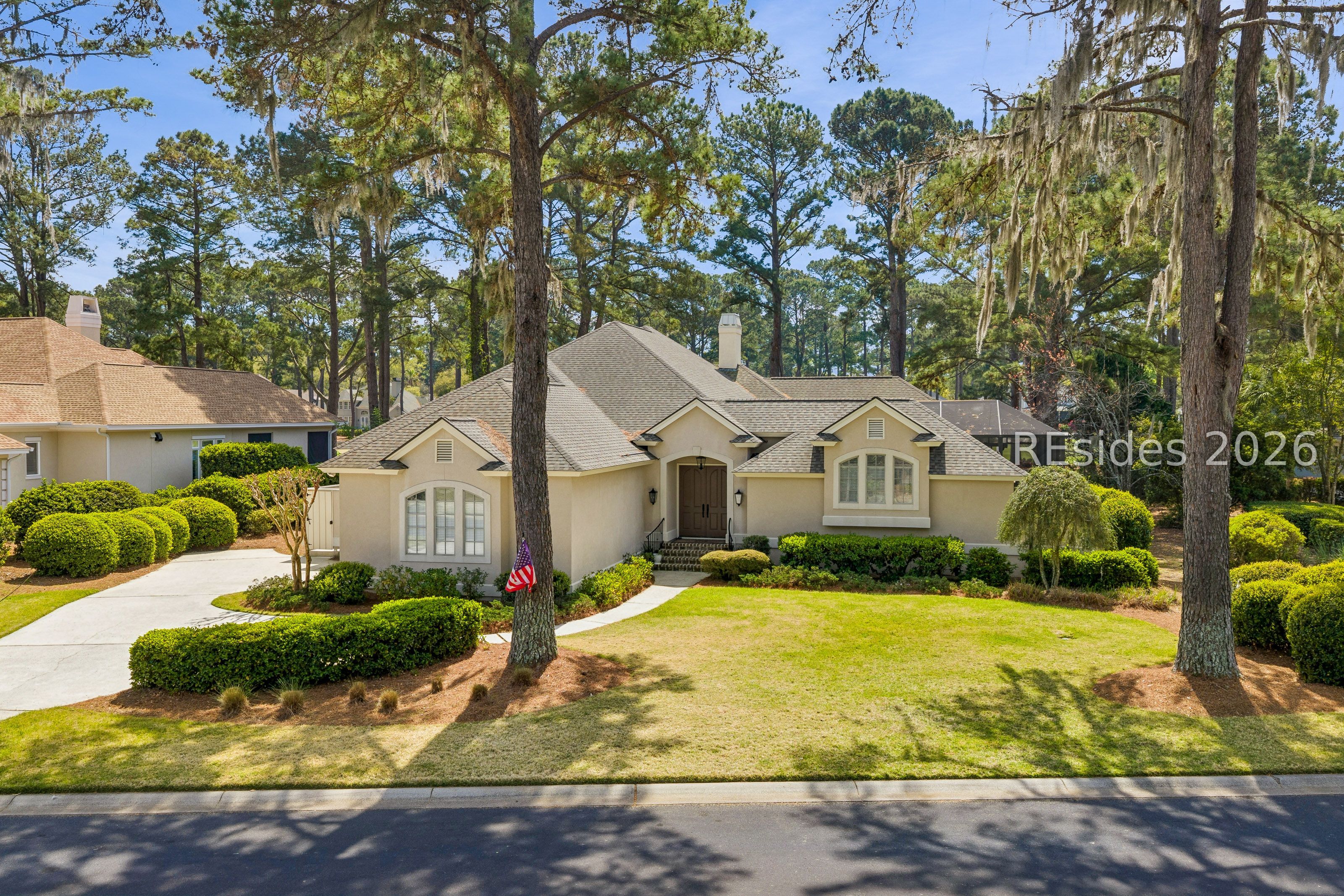 15 Lexington Drive