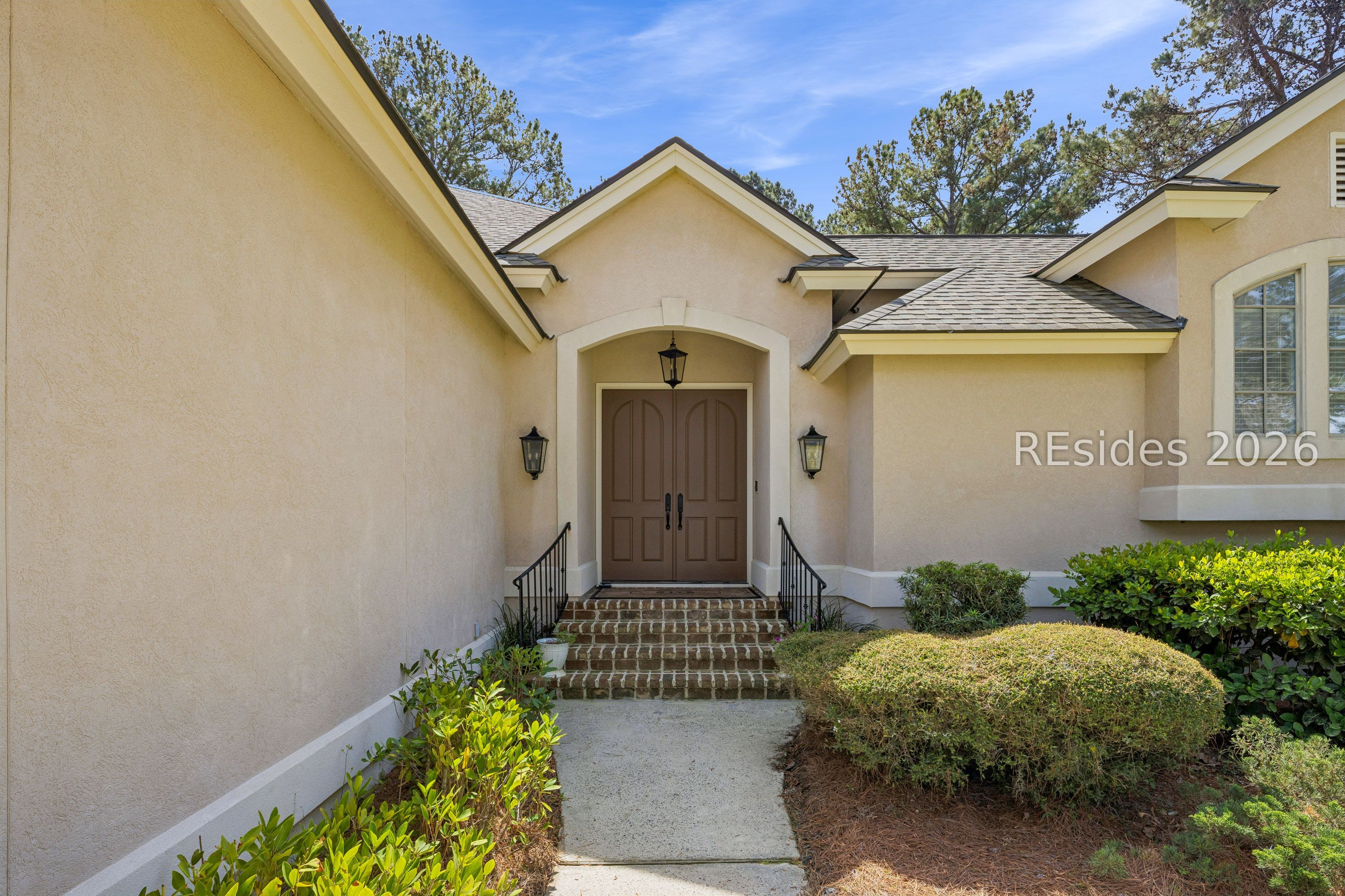 15 Lexington Drive