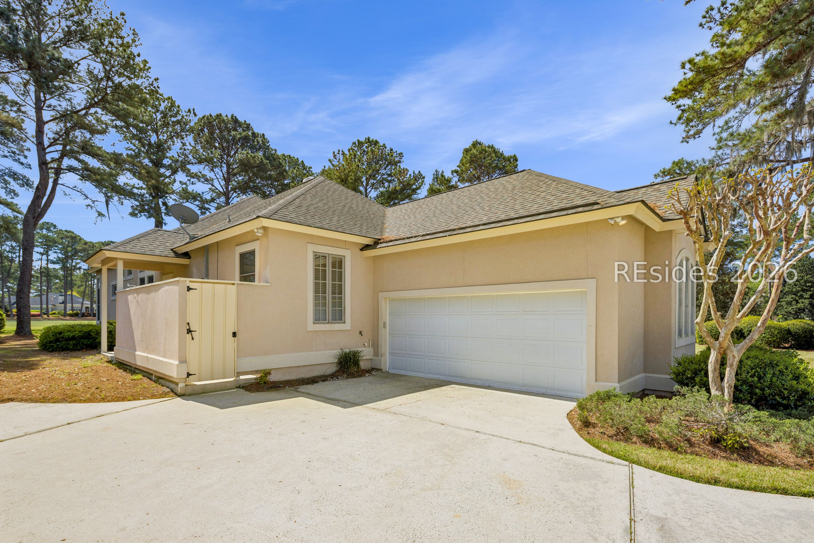 15 Lexington Drive