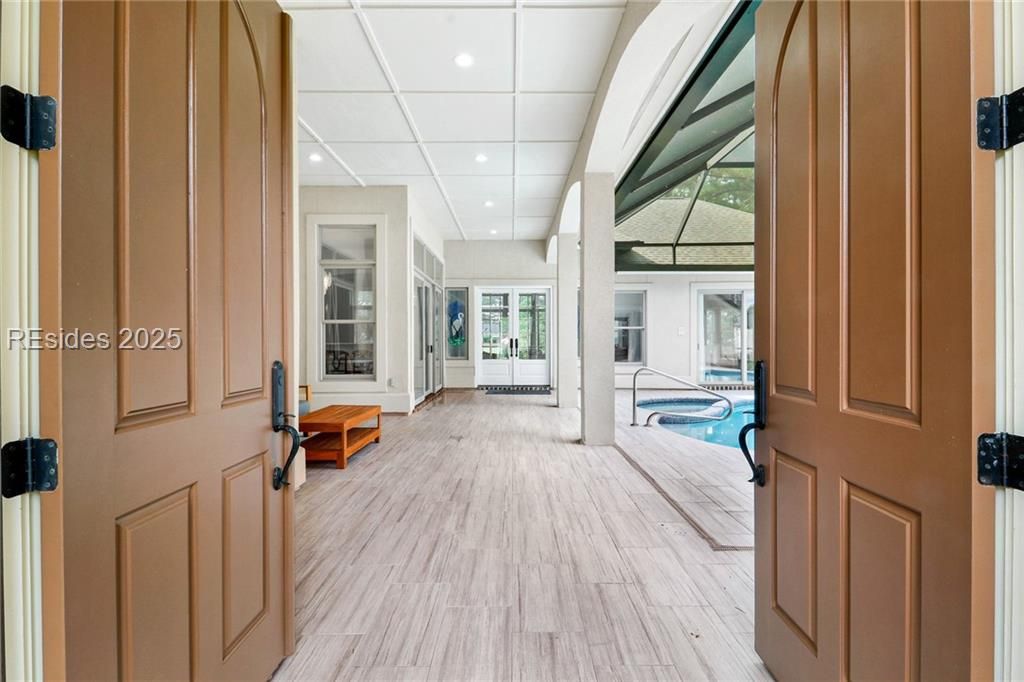 15 Lexington Drive