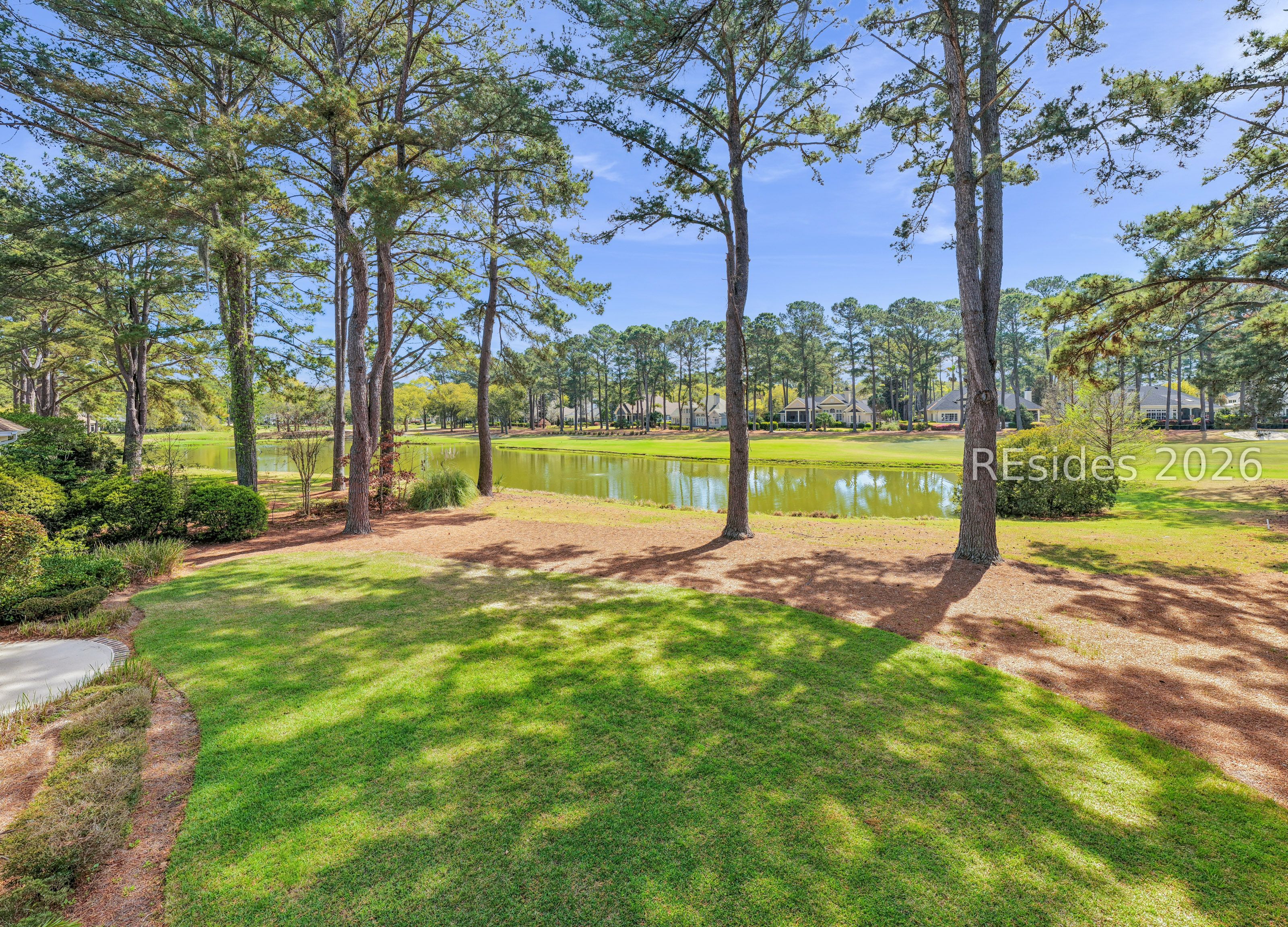 15 Lexington Drive