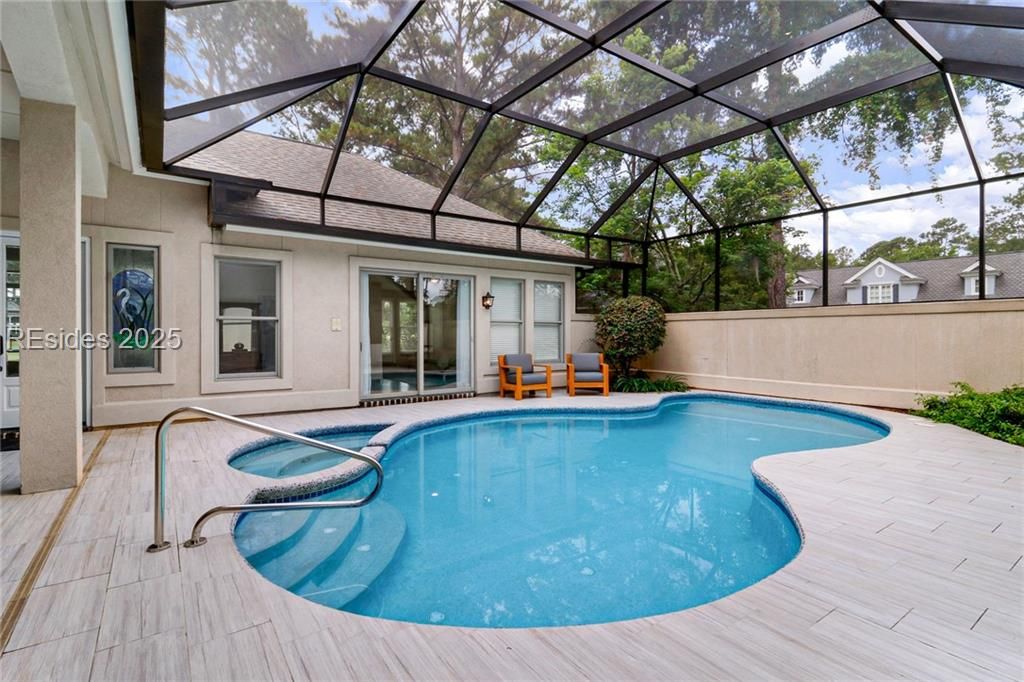 15 Lexington Drive